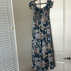 Floral maxi dress, off the shoulder